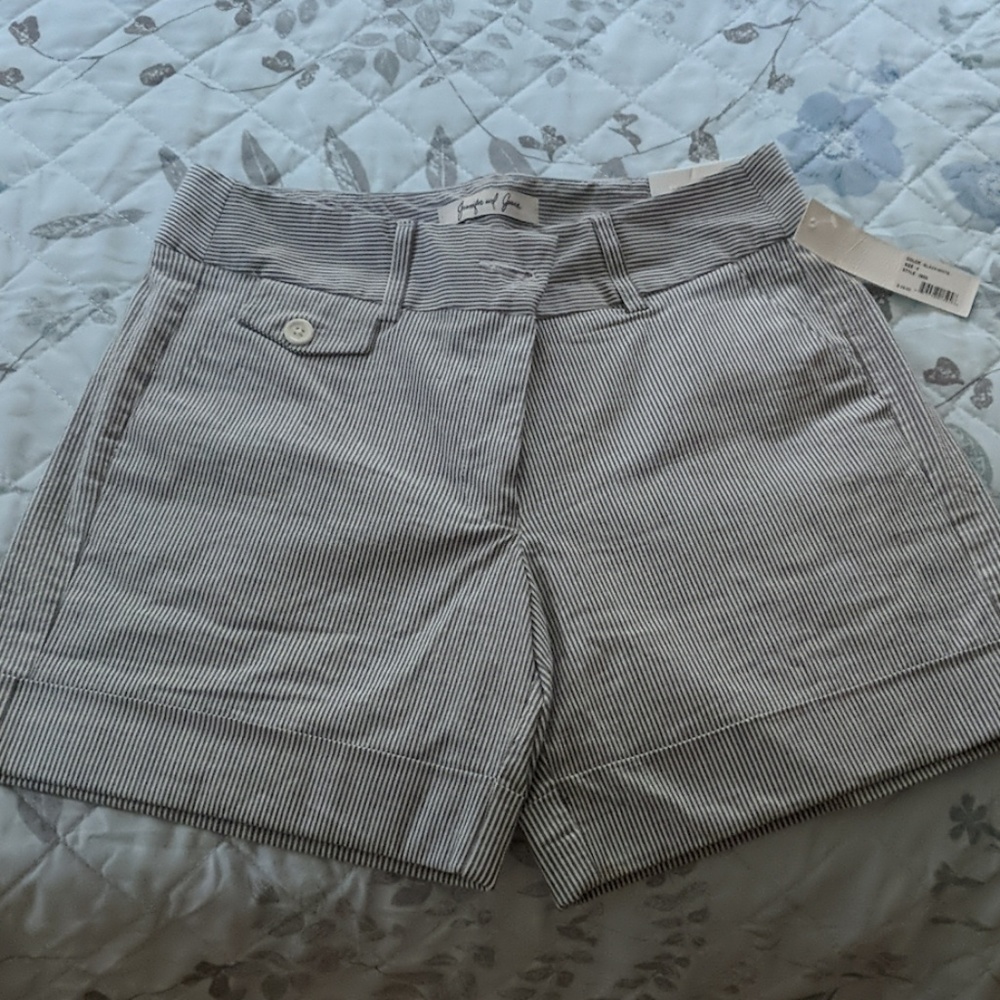 Shorts NWT Jennifer & Grace